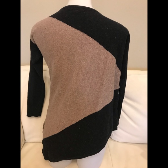 𝅺Comfy Jana asymmetrical Sweater - Picture 3 of 7